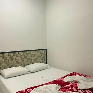 El Paraiso Hotel